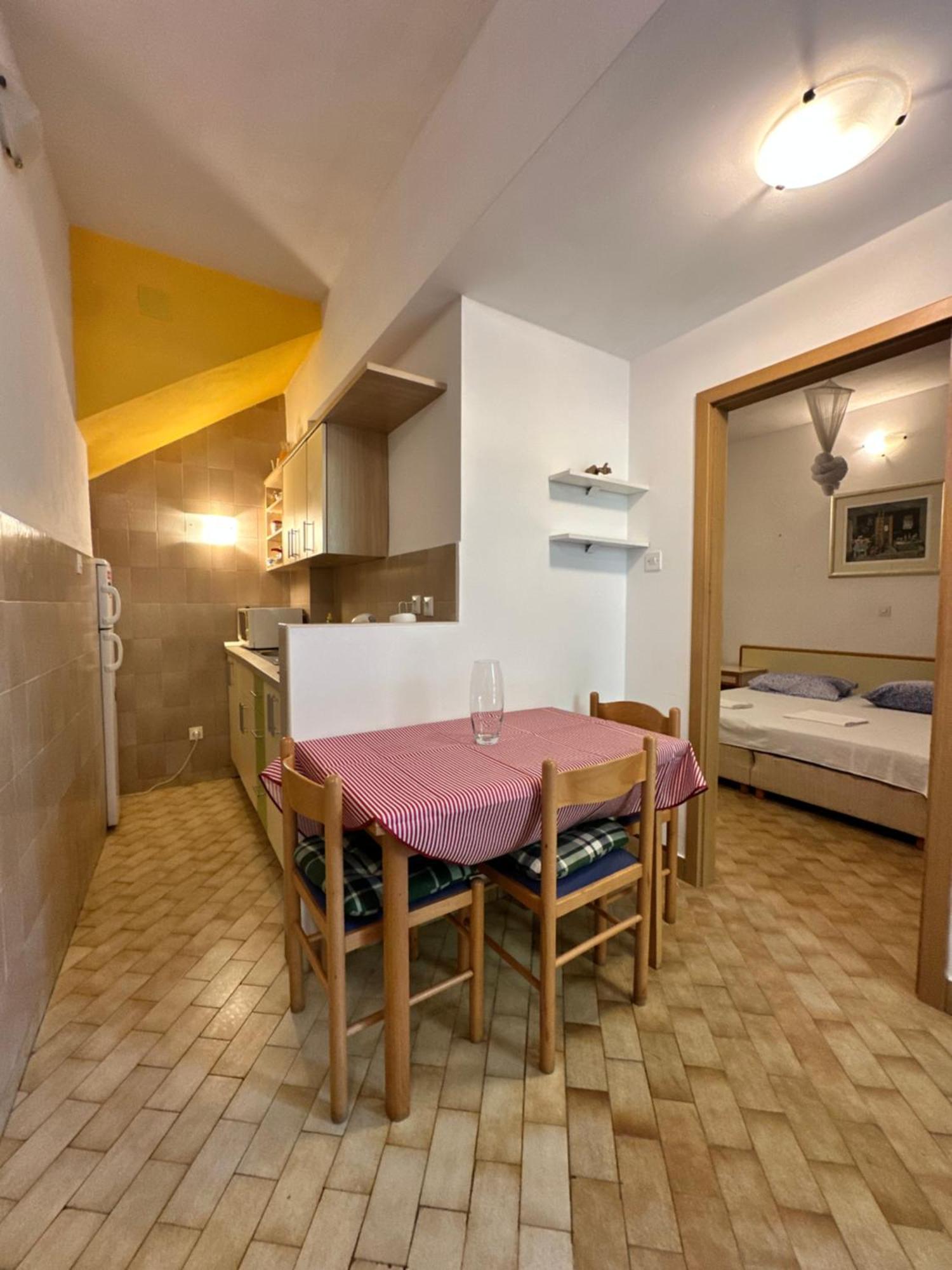 Kornelija 2 Daire Podgora Dış mekan fotoğraf